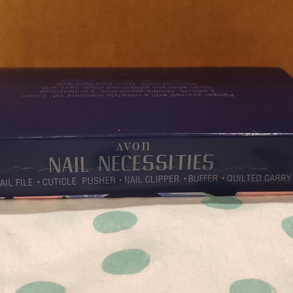 NEW! Vintage AVON Manicure Set - Picture 6 of 7